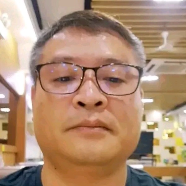隋變的照片