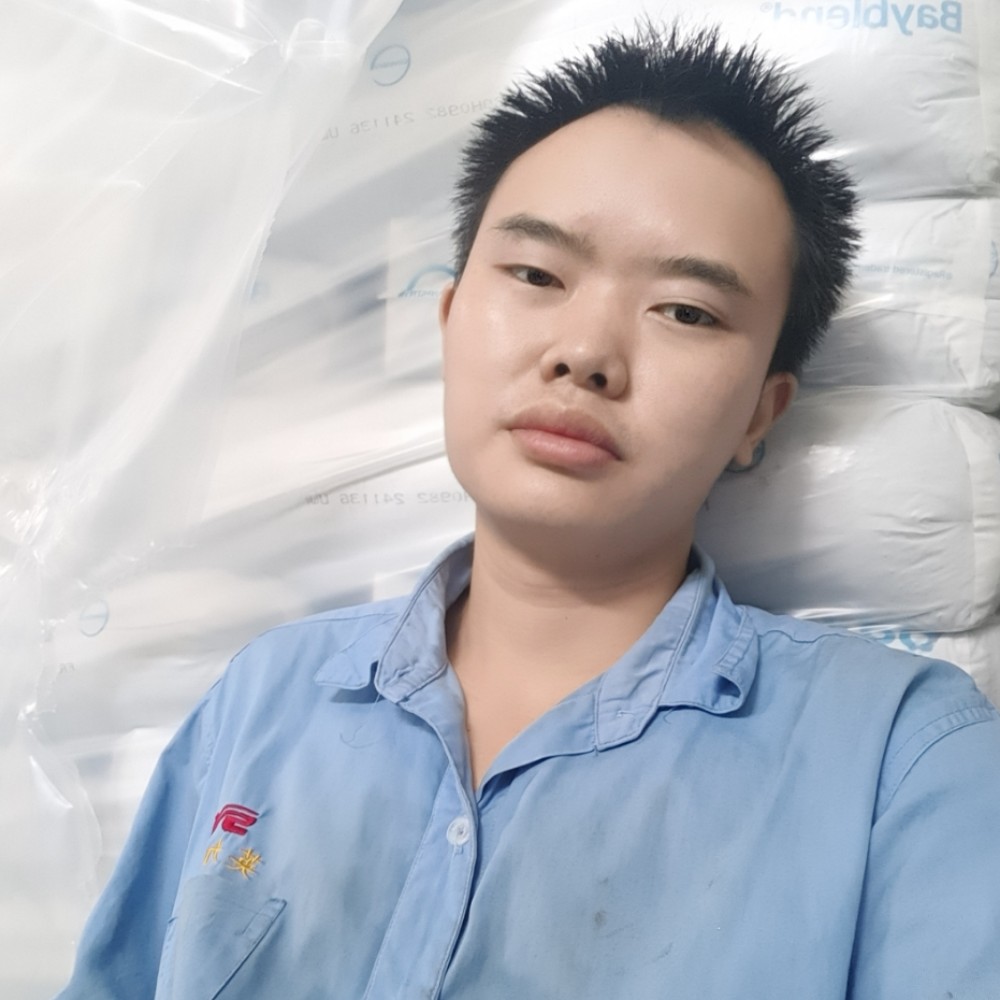 平凡但是要幸福的照片