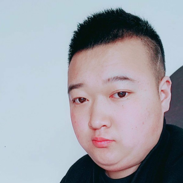 夜幕下的影子的照片