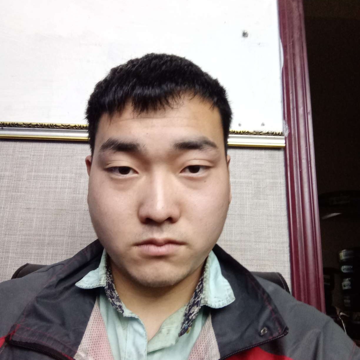 认真等待裙子的照片