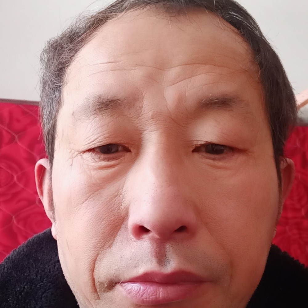 紧张回眸电话的照片