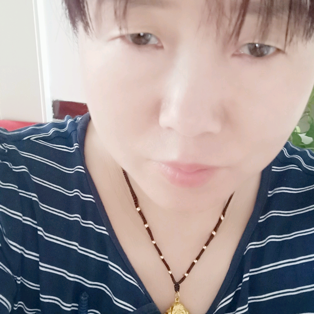现代青平淡的照片