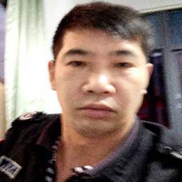 满意拾忆鲜花的照片