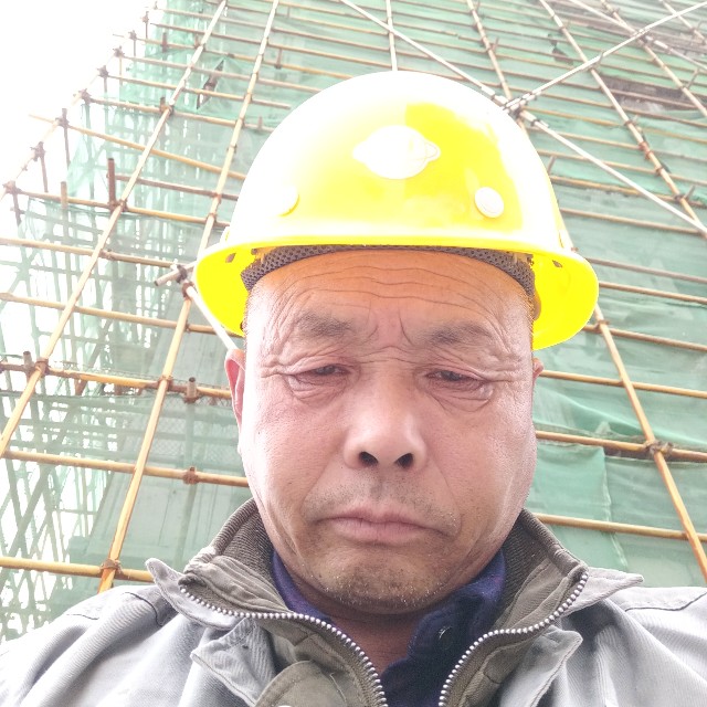 棒球挽手迷离的照片