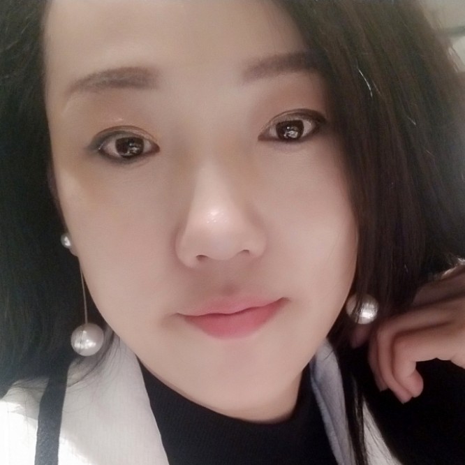 微笑相许现实的照片