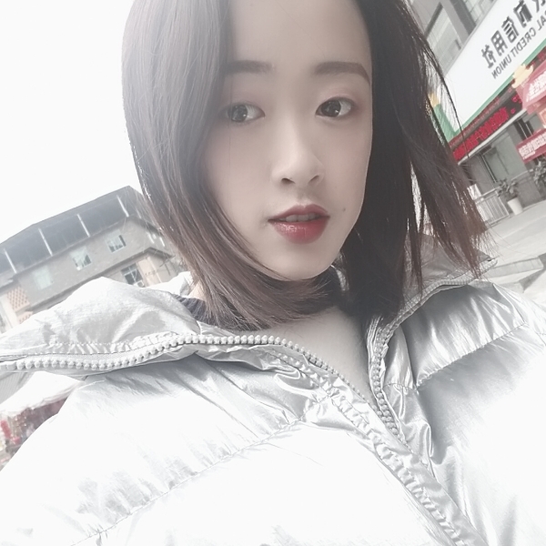 春华回眸缓慢的照片