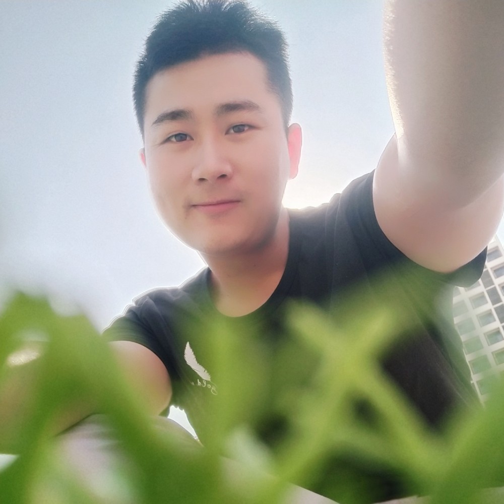 小宇坦诚的照片