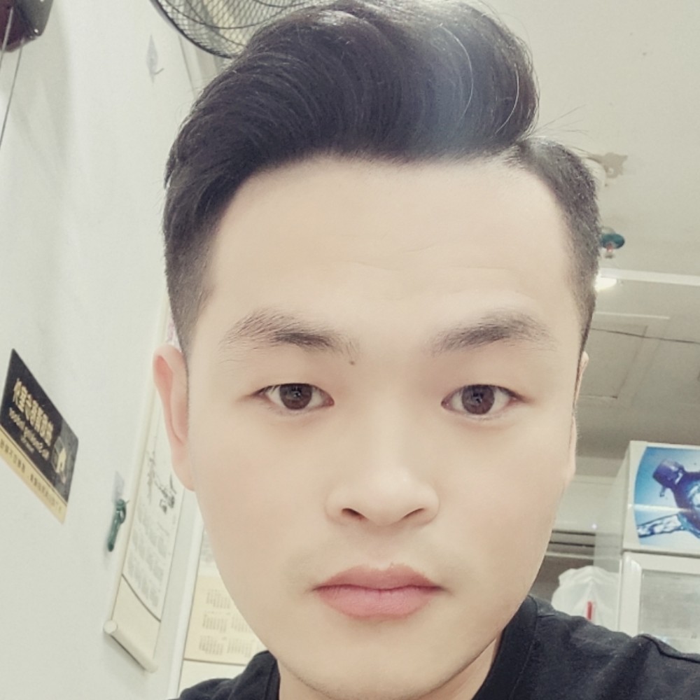 石头回眸无语的照片