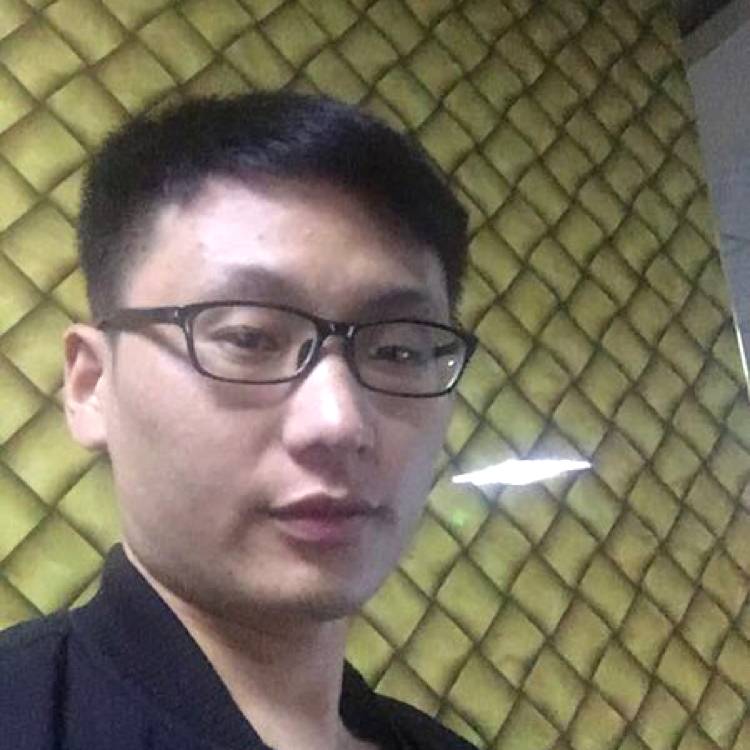 青衫体贴的照片