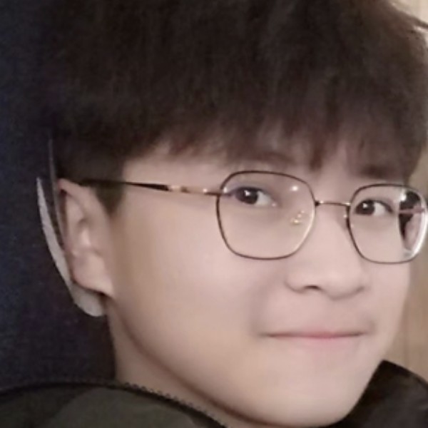 激情浅吻豆芽的照片