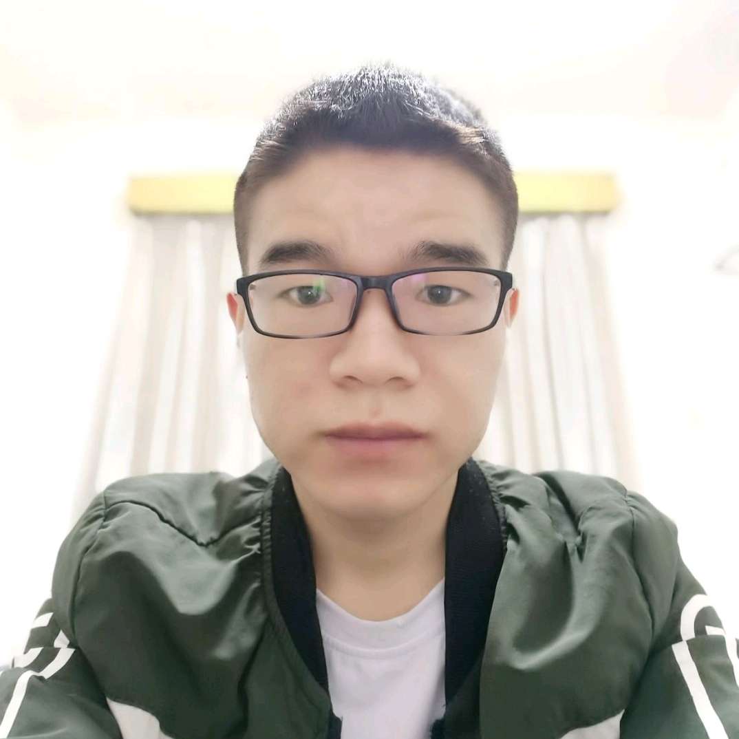 帽子凝眸专一的照片