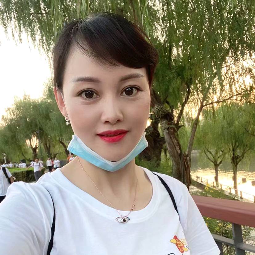 购物狂小眼睛的照片