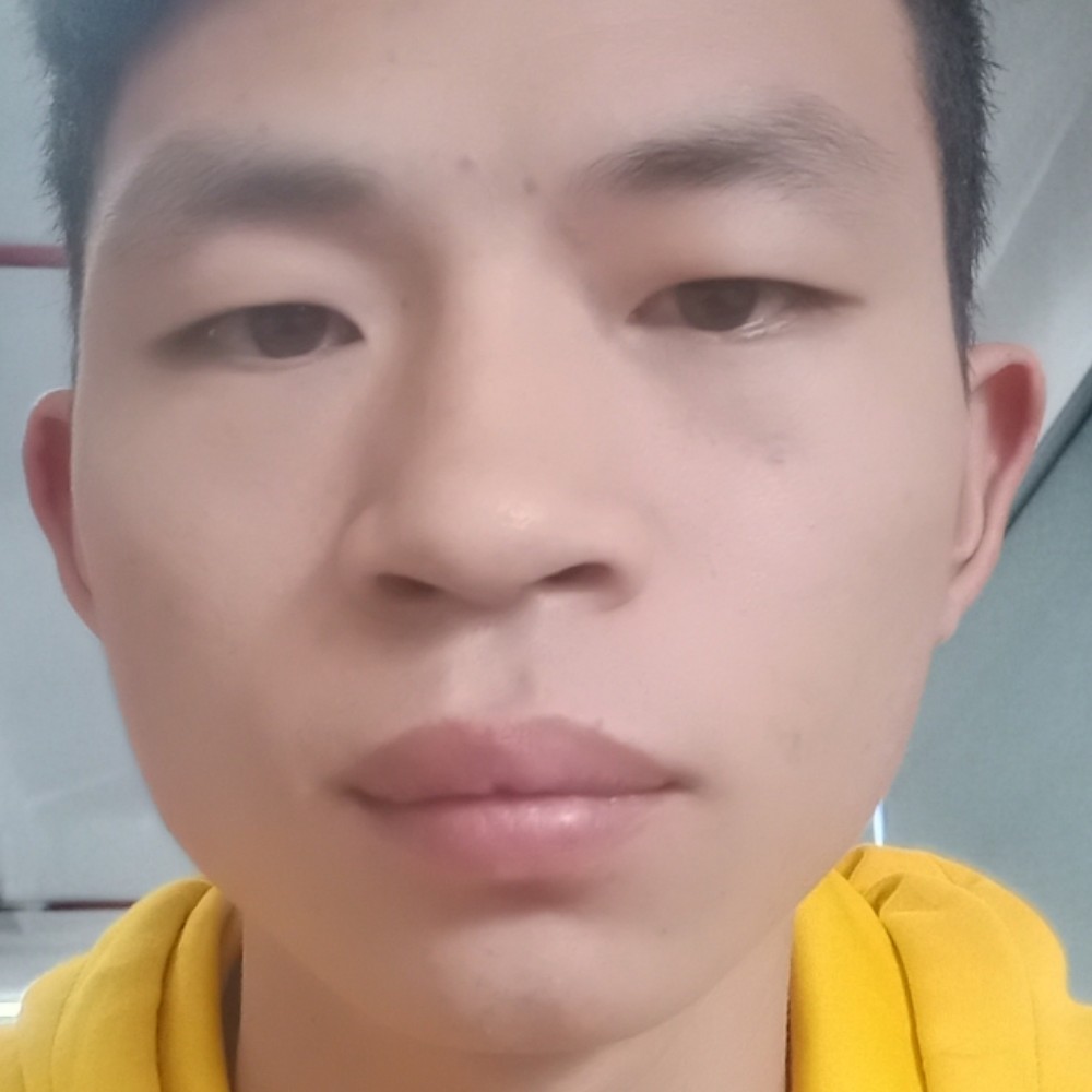 谁打绿草的照片