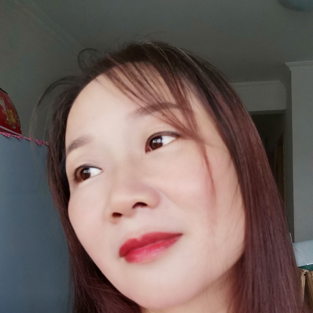 沈艳的照片
