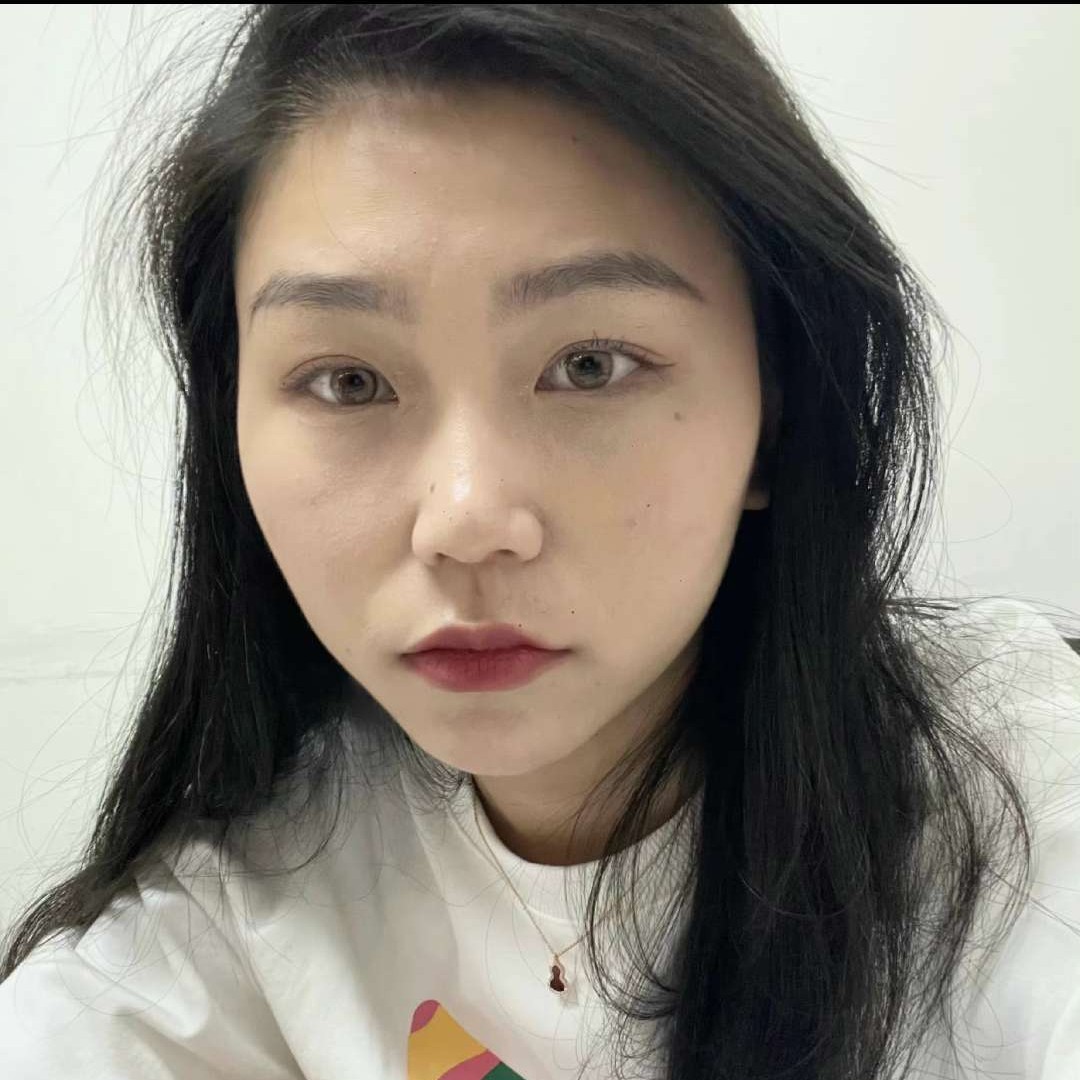 可爱笑海琳的照片