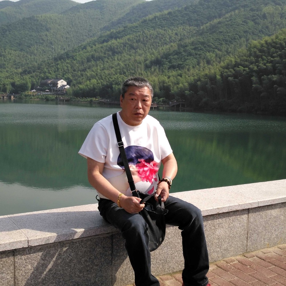 迷离奇迹的照片
