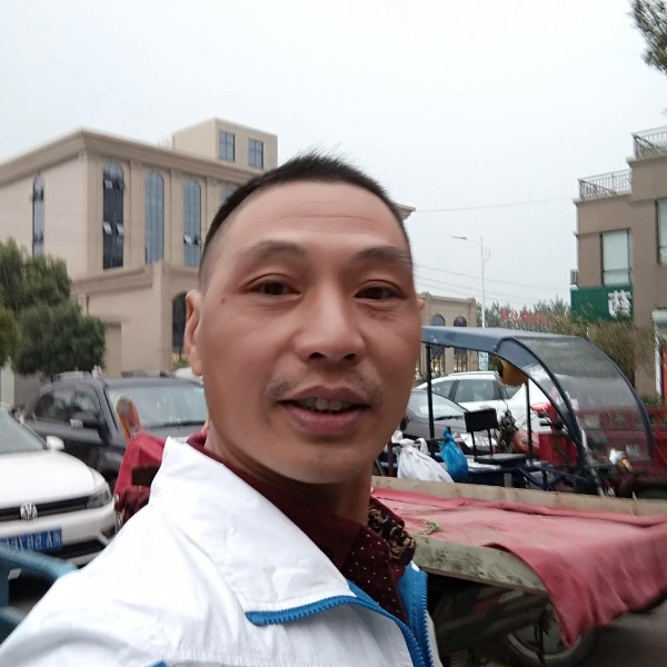 洪传兵的照片