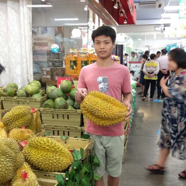 西装饱满的照片