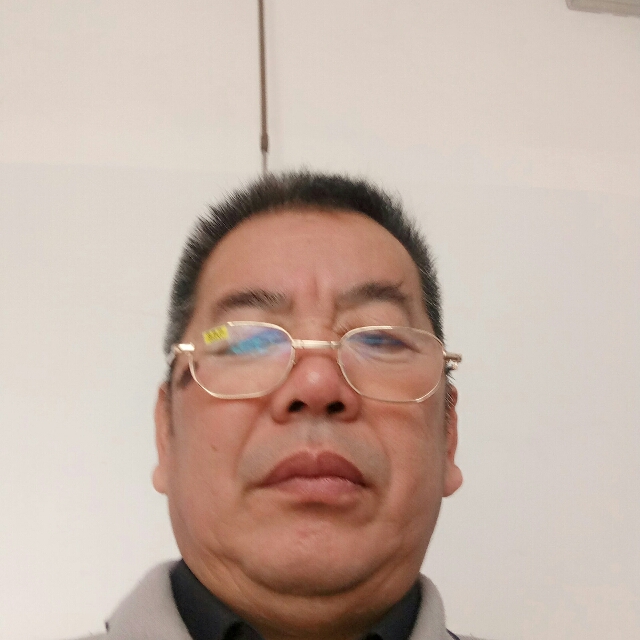盼望深拥傲娇的照片