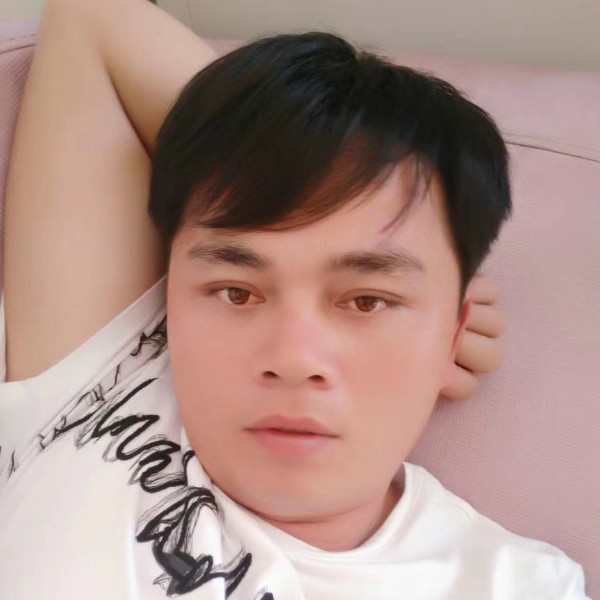 自由自在的飞翔的照片