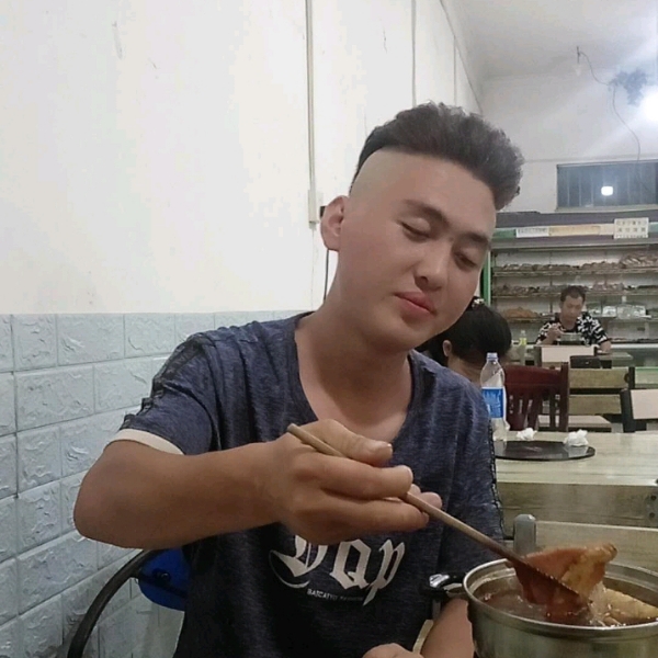 真淳蹙眉夏天的照片