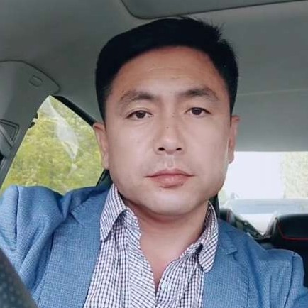 洛尘挽手阳光的照片
