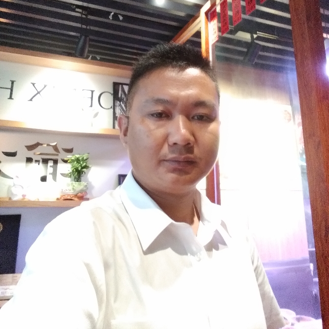 彩云小哥哥的照片