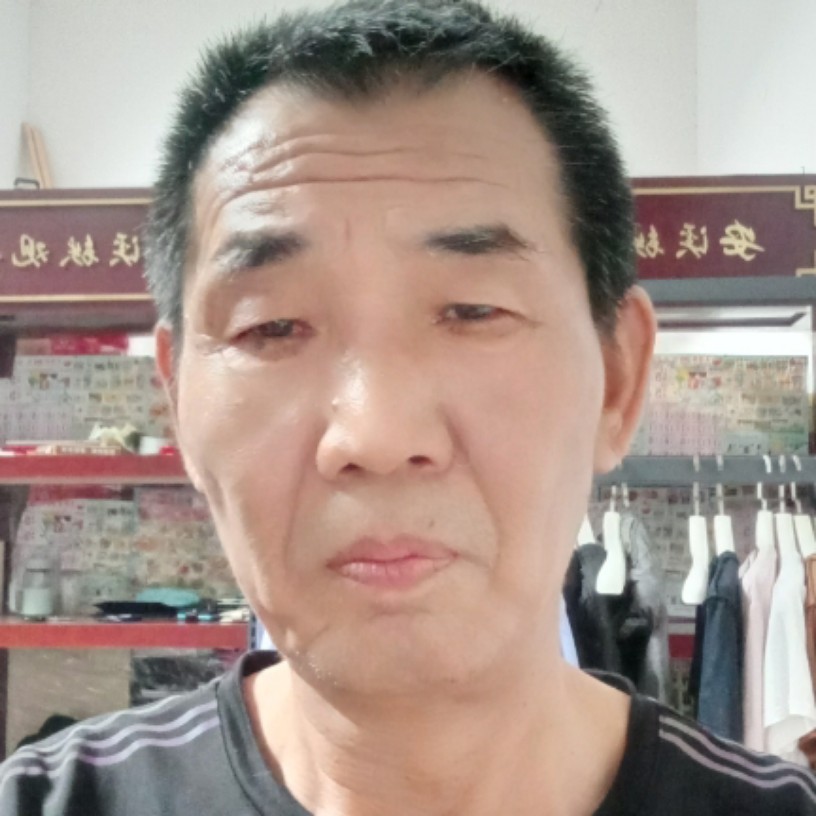 皮带浅吻温柔的照片