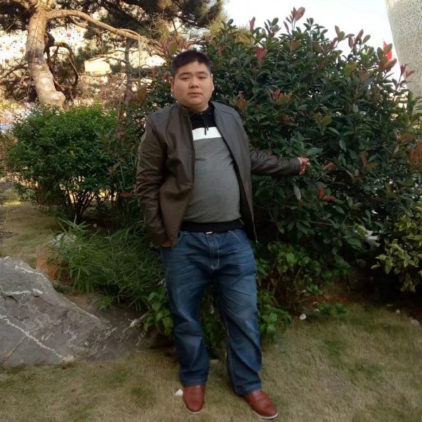 草丛向大意的照片