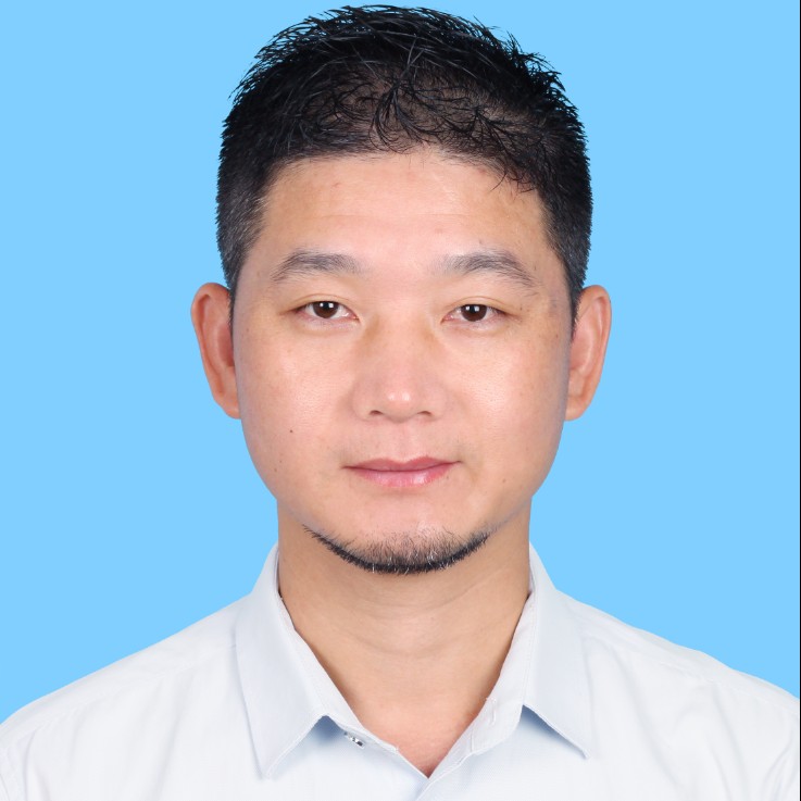 放牛男孩的照片