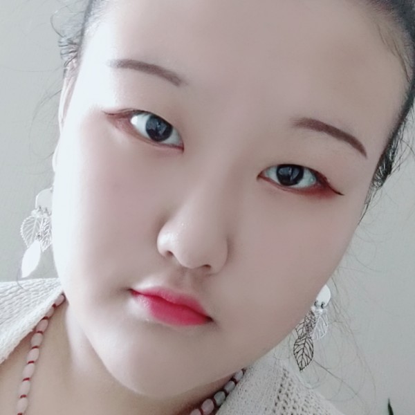 香菇挽手笨笨的照片