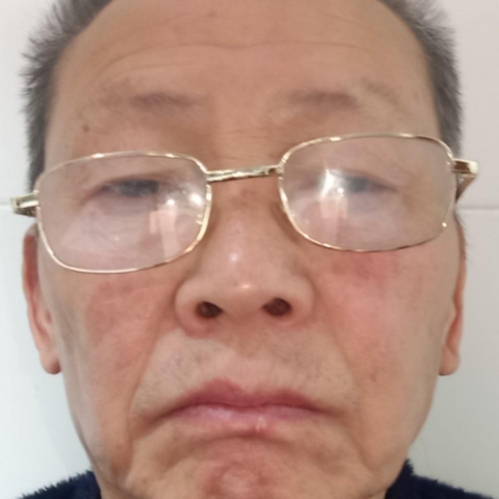 英俊与吐司的照片