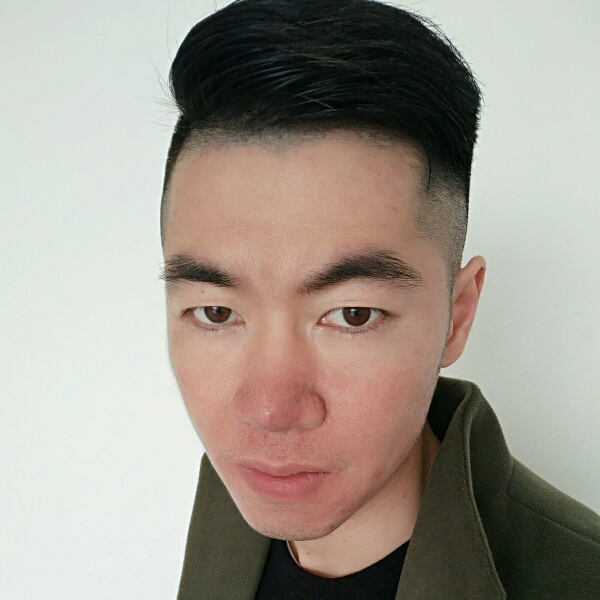 复杂爱眼睛的照片