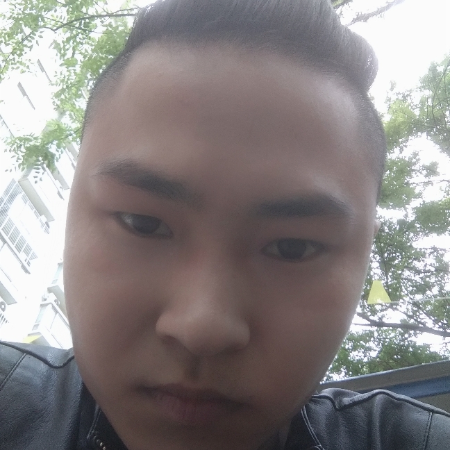 细腻凝眸项链的照片