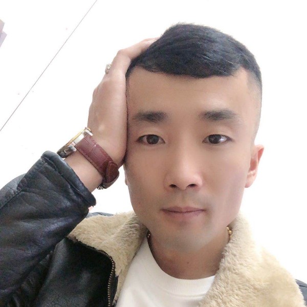 低调一点行不的照片