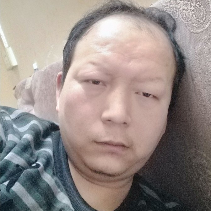 忧心向面包的照片