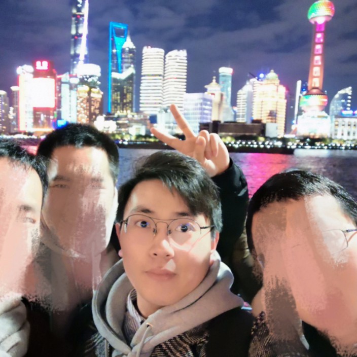 山岚高高的照片