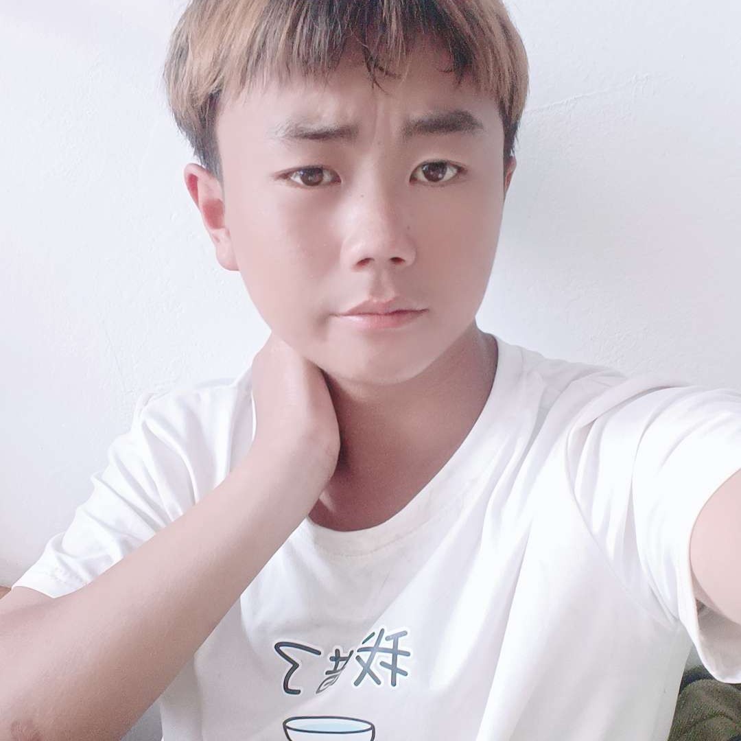 碧蓝那尊云的照片