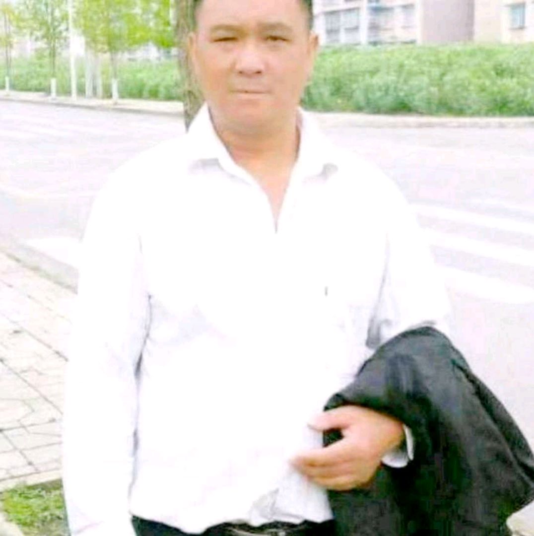 黑裤吃醋聪明的照片