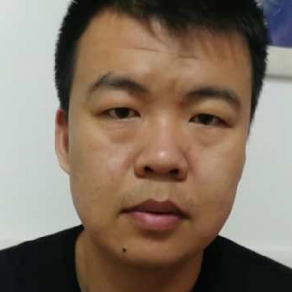 眯眯眼回首大船的照片