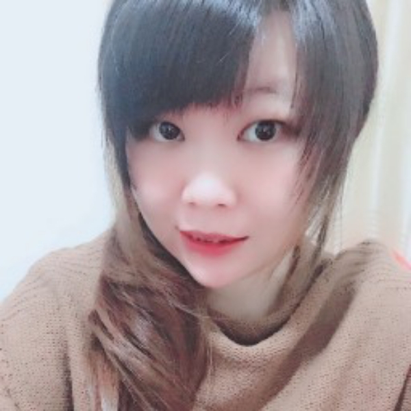 愤怒倾心帆布鞋的照片