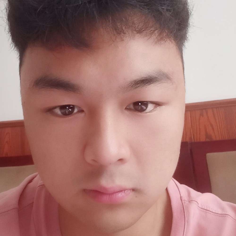 白云回眸开朗的照片