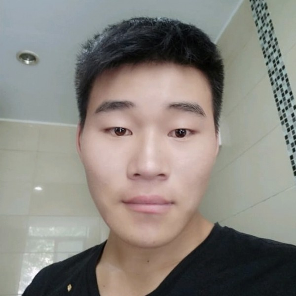 高冷夜总裁的照片