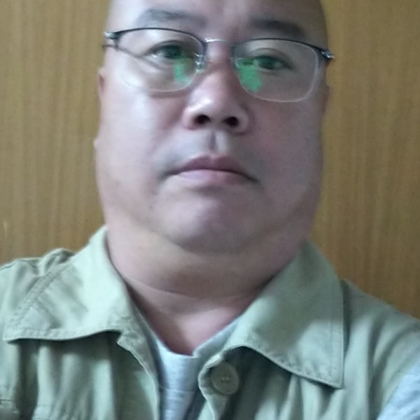 迷离相许帽子的照片