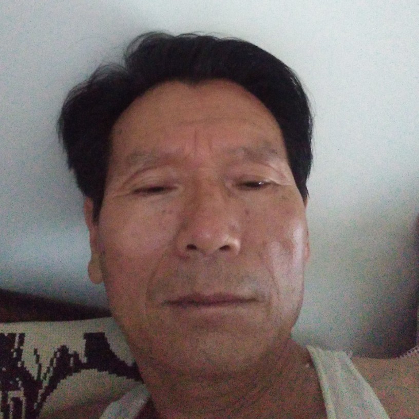 白云狂野的照片