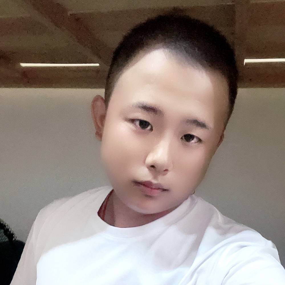 军训教官猎鹰的照片