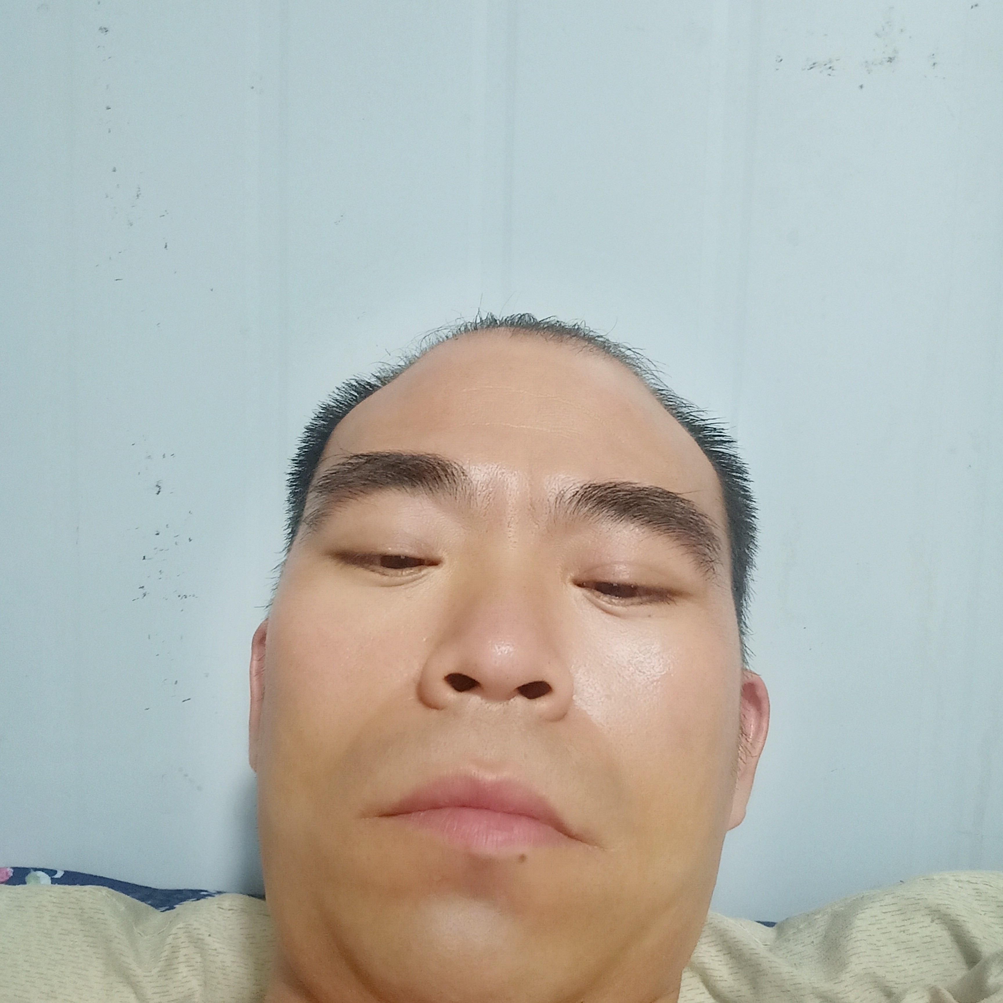 汽车深拥虚幻的照片