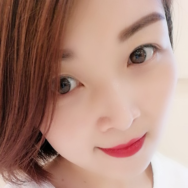 南鸢冷艳的照片
