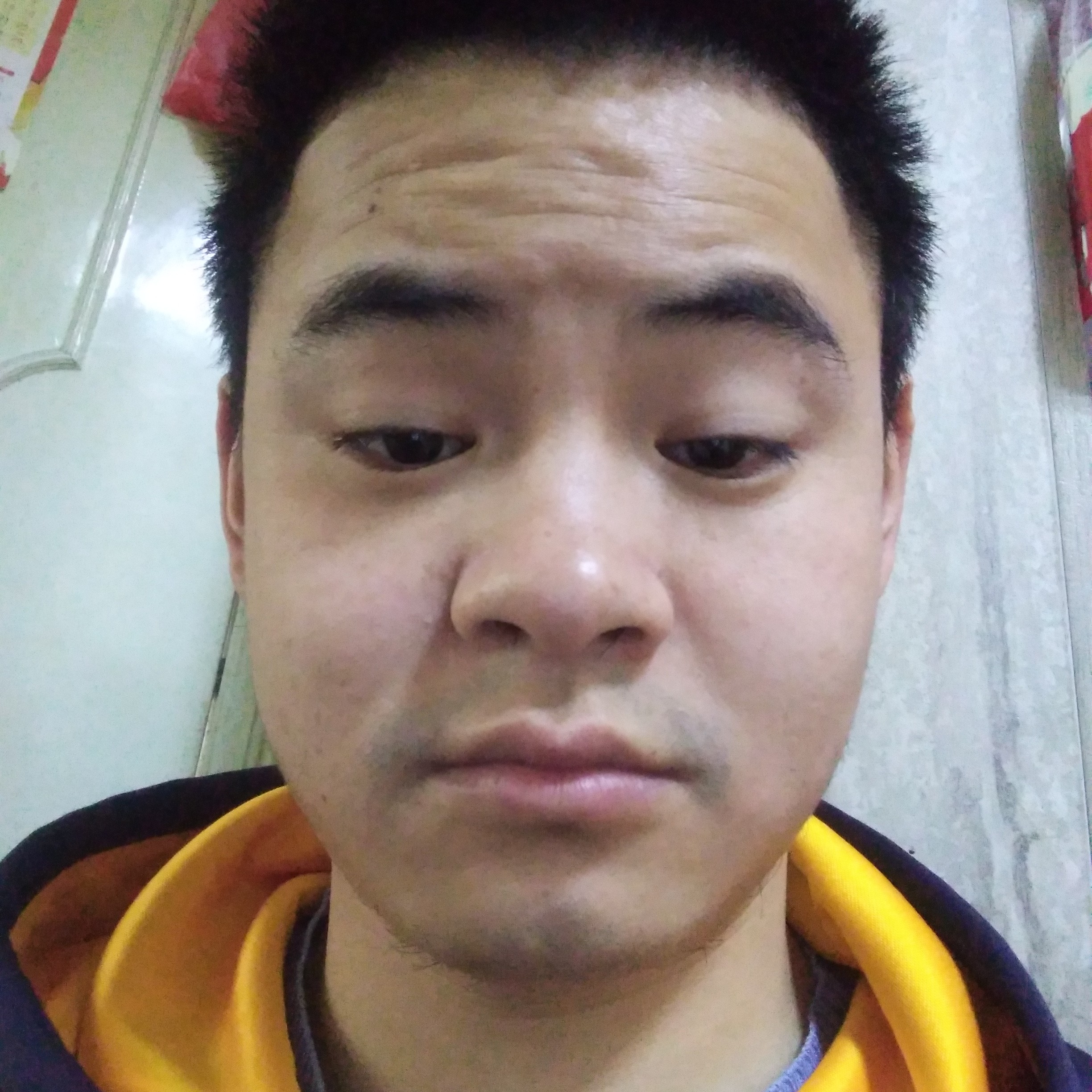 溪流用等待的照片