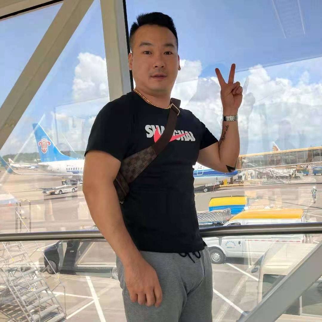 小恐龙他爸的照片